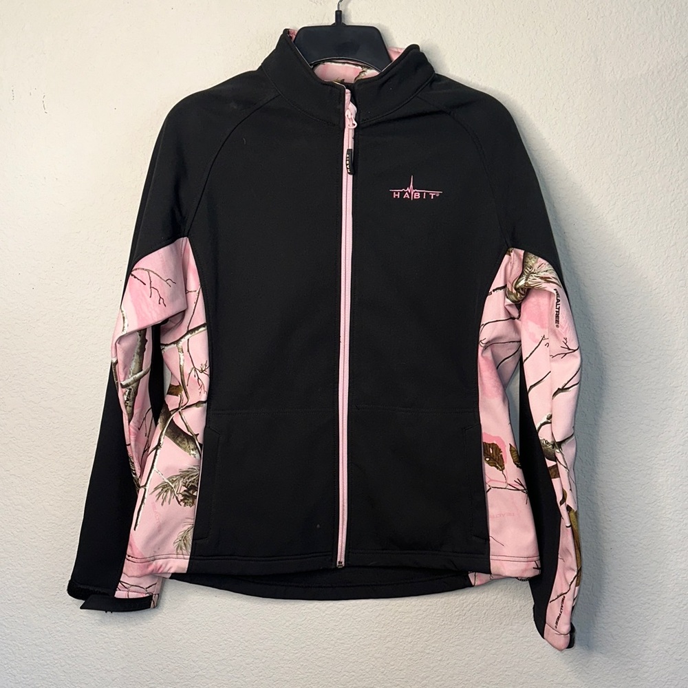 Habit Women's Black and Pink Ski Jacket‎